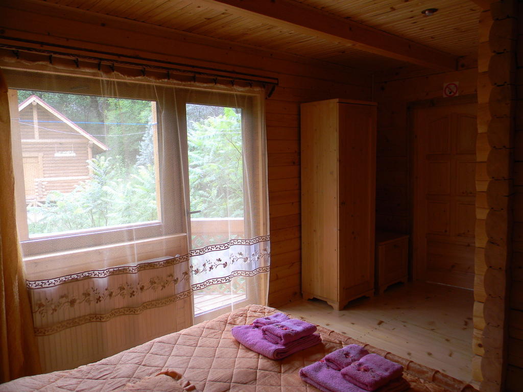 Guсulka Ksenia Villa Kosziv Szoba fotó