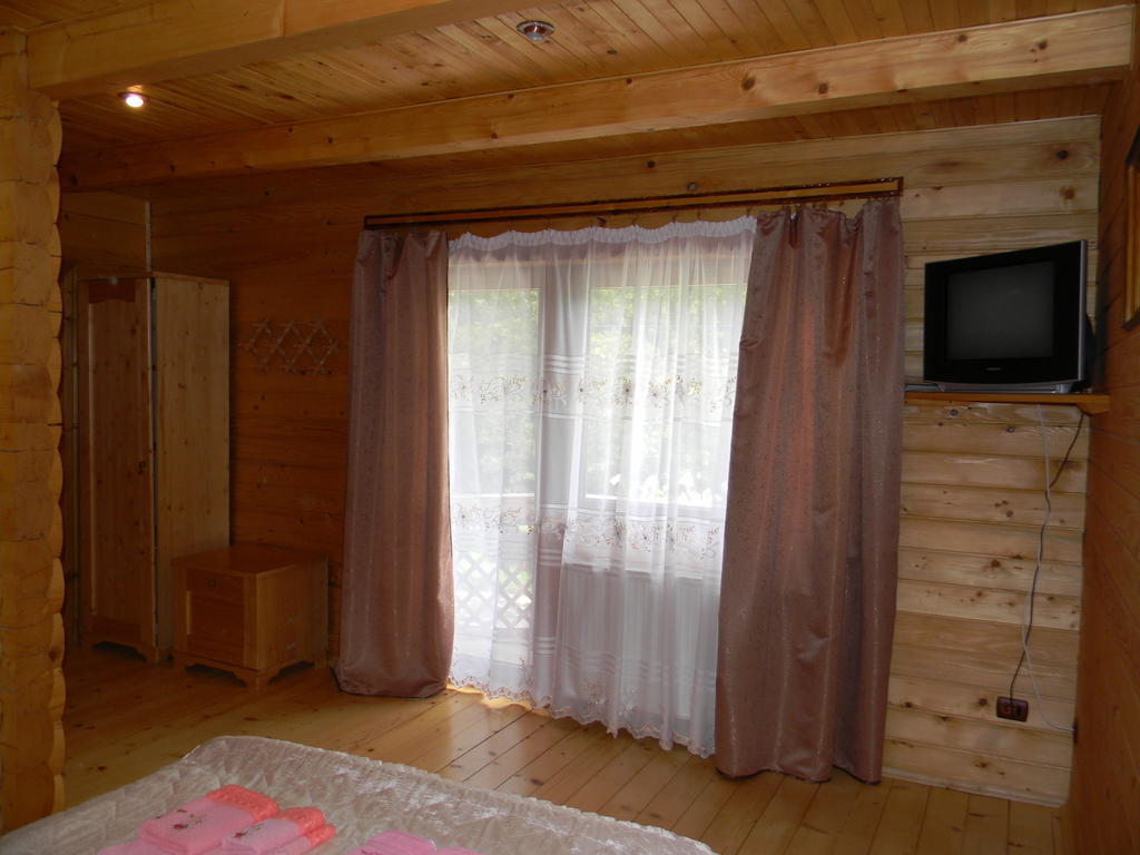 Guсulka Ksenia Villa Kosziv Szoba fotó